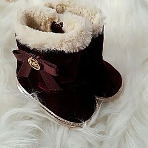 Michael Kors baby snow boots
